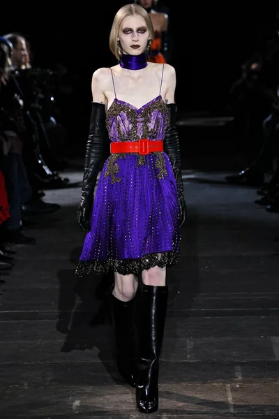 Look 42